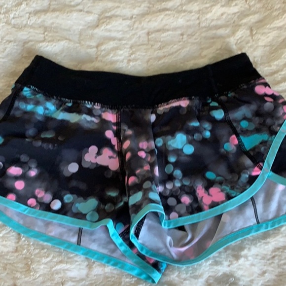 Ivivva (Lululemon) speedy shorts - Picture 2 of 8